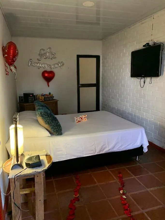 Nido Bag Glamping Hotel Cali 0*,  Colombia